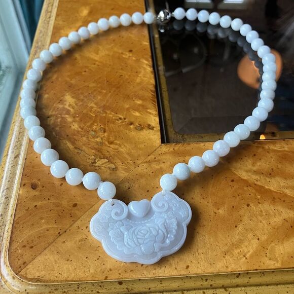 Natural Jade Carved Rose Necklace - Picture 2 of 9